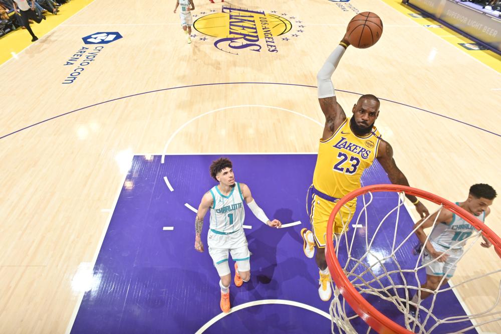 队敲响了警 队敲响了警