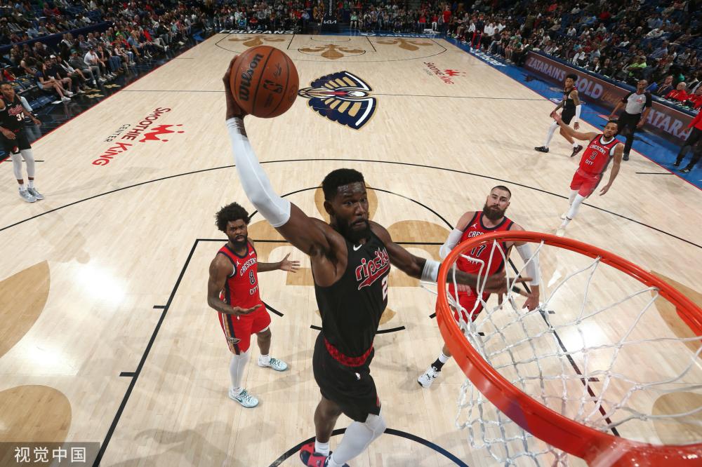 甲赛场上的 甲赛场上的