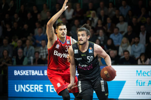 马特塔的回 马特塔的回